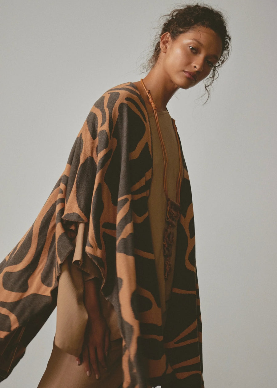 Capa doble faz Raíz Etérea