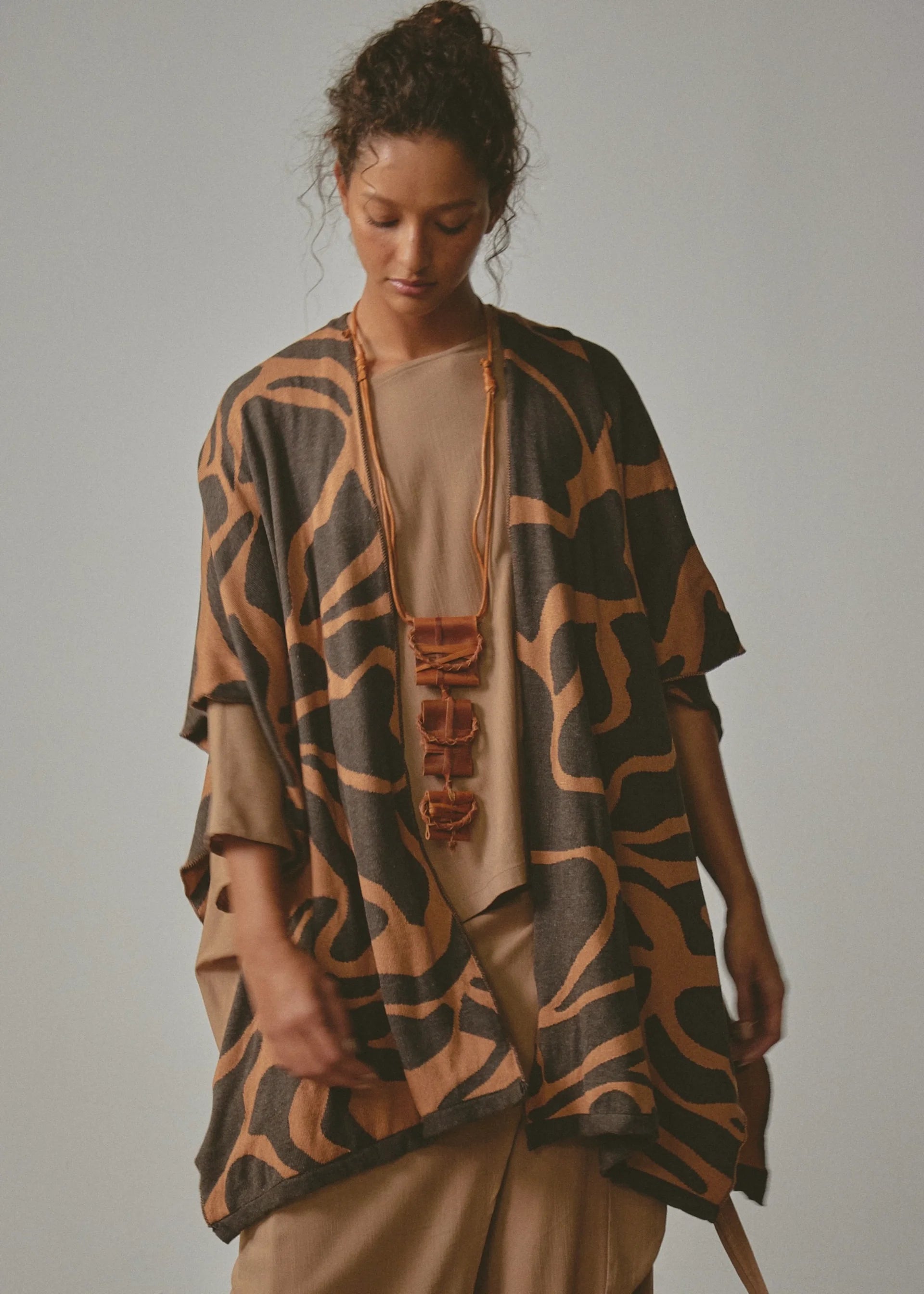 Capa doble faz Raíz Etérea