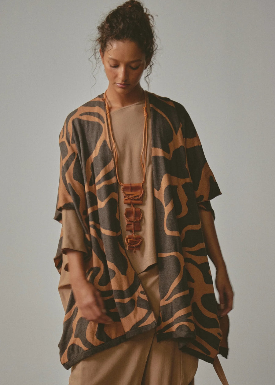 Capa doble faz Raíz Etérea